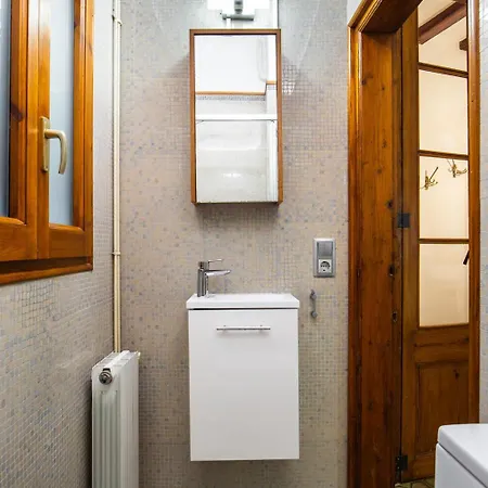 Apartment Blueground El Gotic Ac Wd Nr La Rambla Bcn-168 *